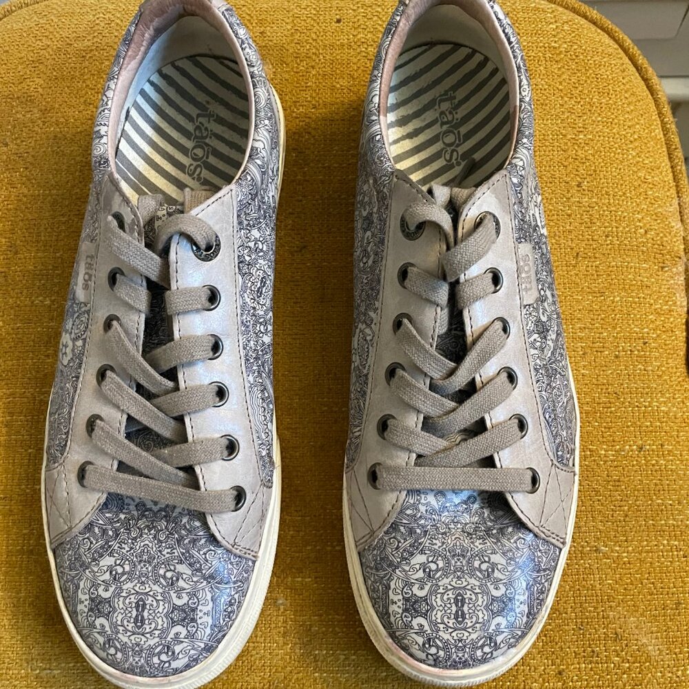 Taos Plim Soul Lux Women's Leather Sneakers in Gray Paisley